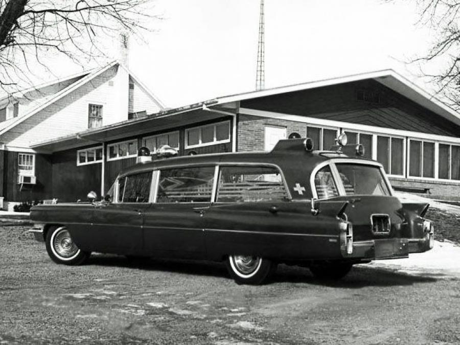  Cadillac Superior Ambulance 1963 года  (фото 1 из 1)